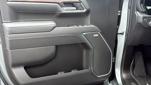 2026 GMC Sierra 1500 SLT - Photo 23