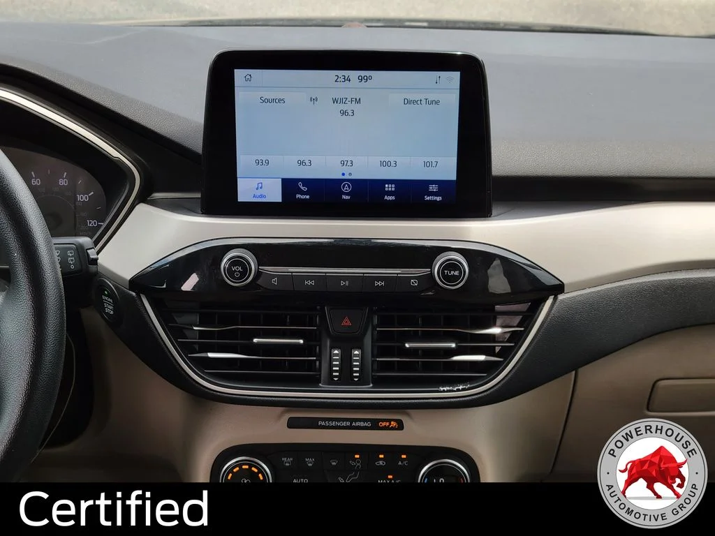 Used 2020 Black Ford SE image 21