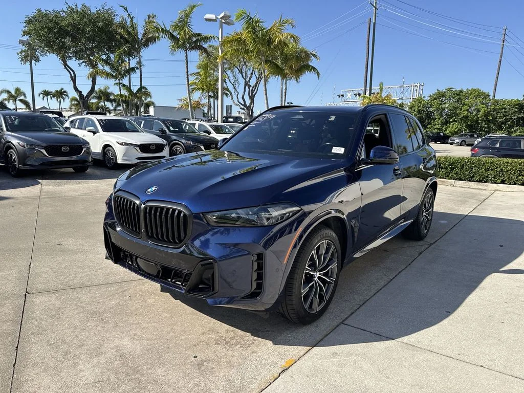 Used 2024 Blue BMW xDrive40i image 9