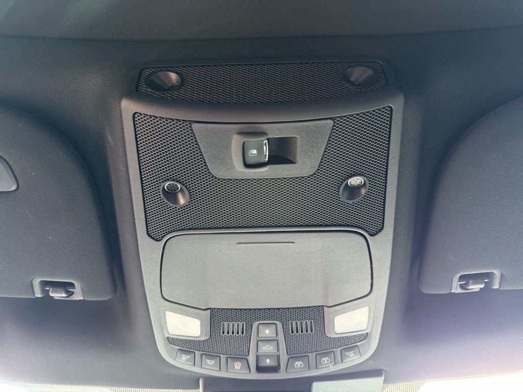 Used 2020 Agate Black Metallic Ford Lariat image 28
