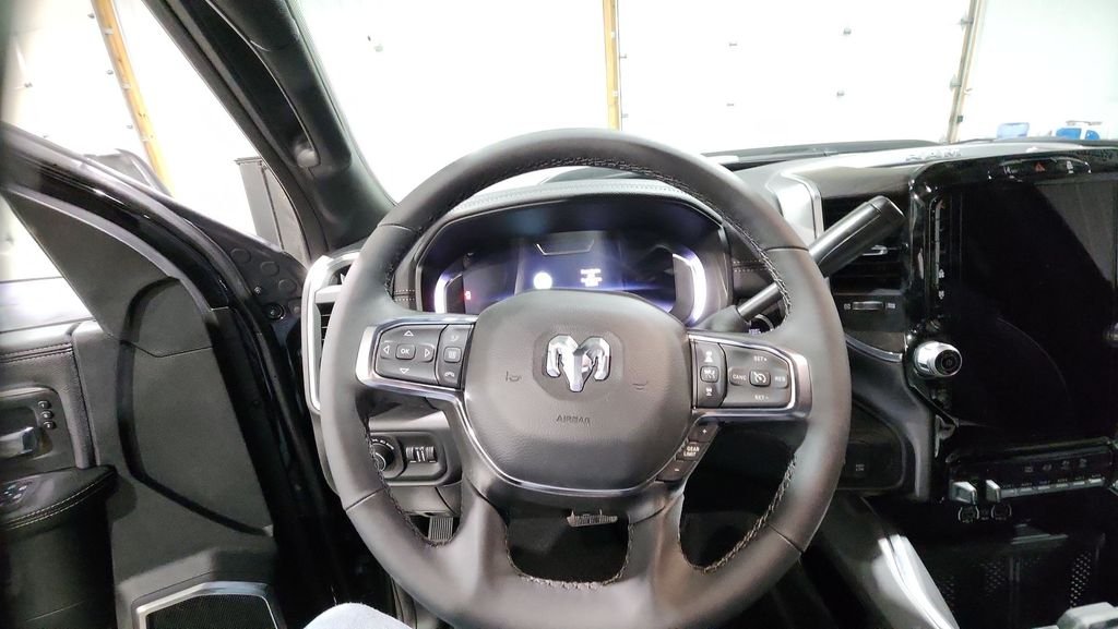 2026 RAM 2500 Laramie - Photo 18