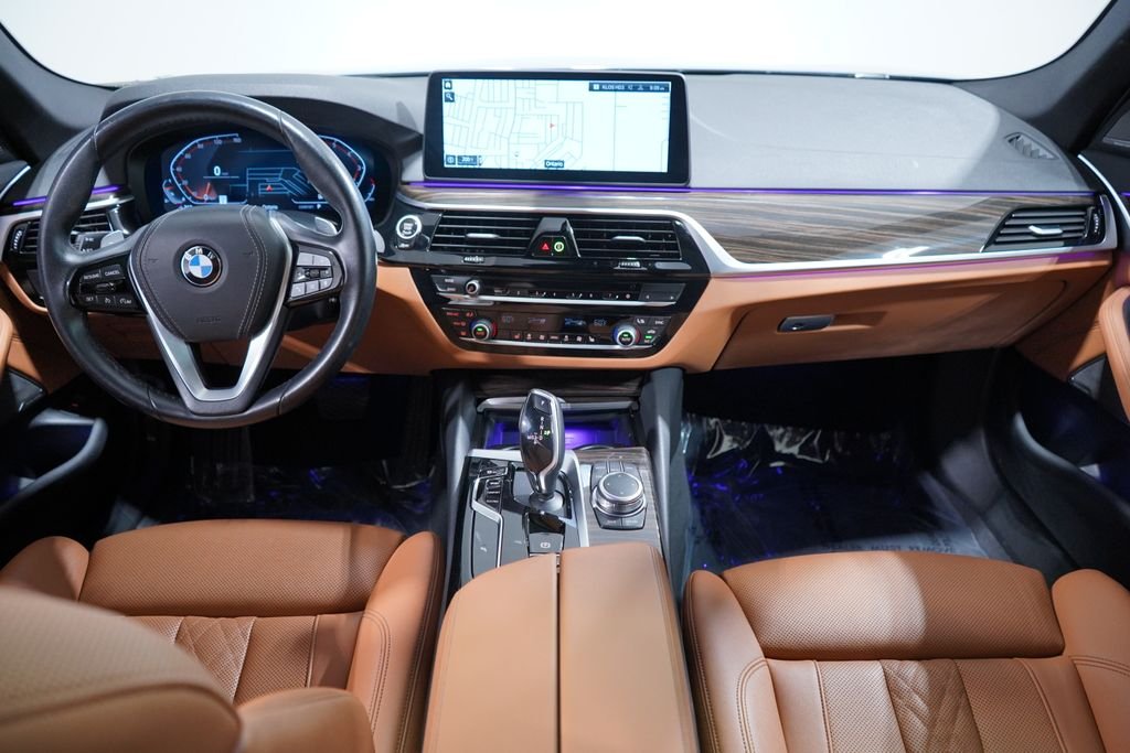 Used 2022 Bluestone Metallic BMW 530i image 10