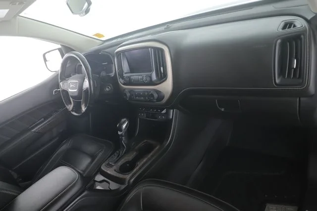 Used 2022 Black GMC Denali image 28