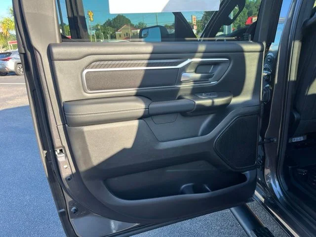New 2026 Granite Crystal Metallic Clear-Coat Exterior Paint RAM Big Horn/Lone Star image 10