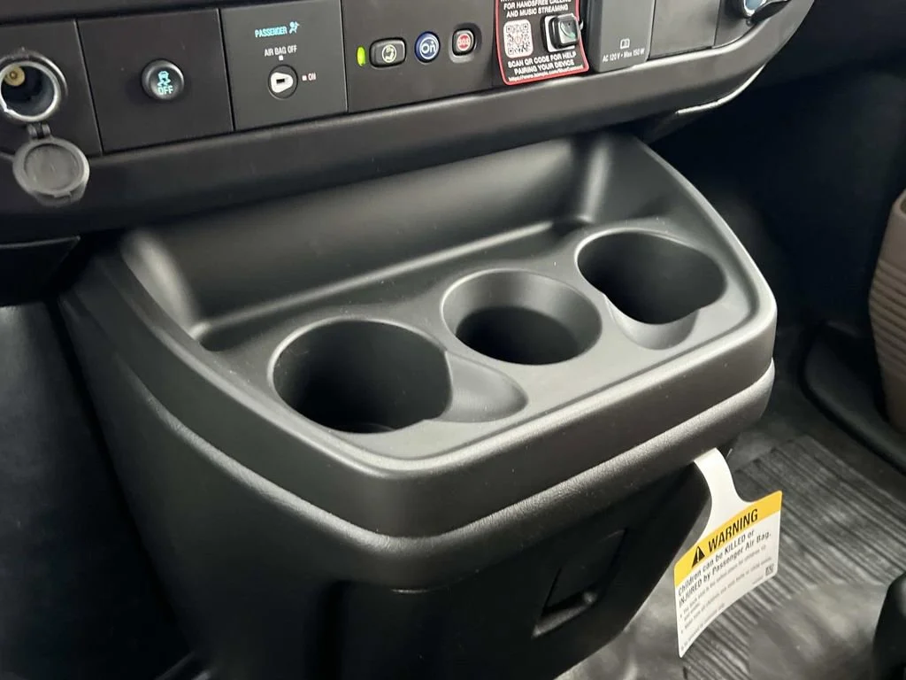 2025 Chevrolet Express Cargo Work Van - Photo 22