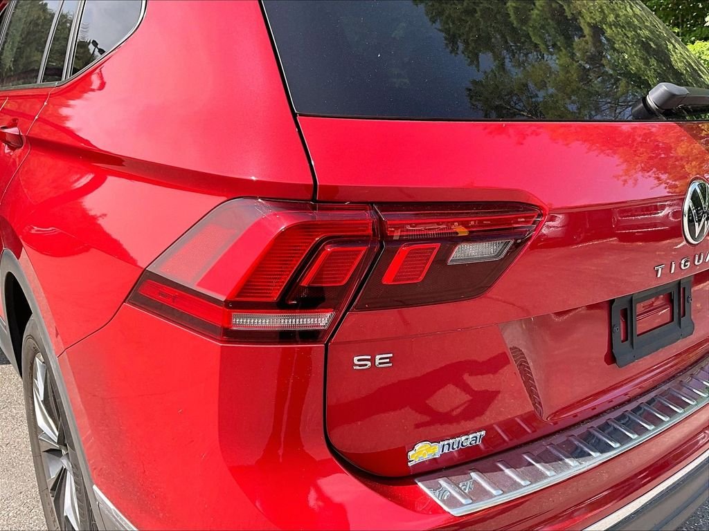 Used 2023 Red Metallic Volkswagen 2.0T SE image 33