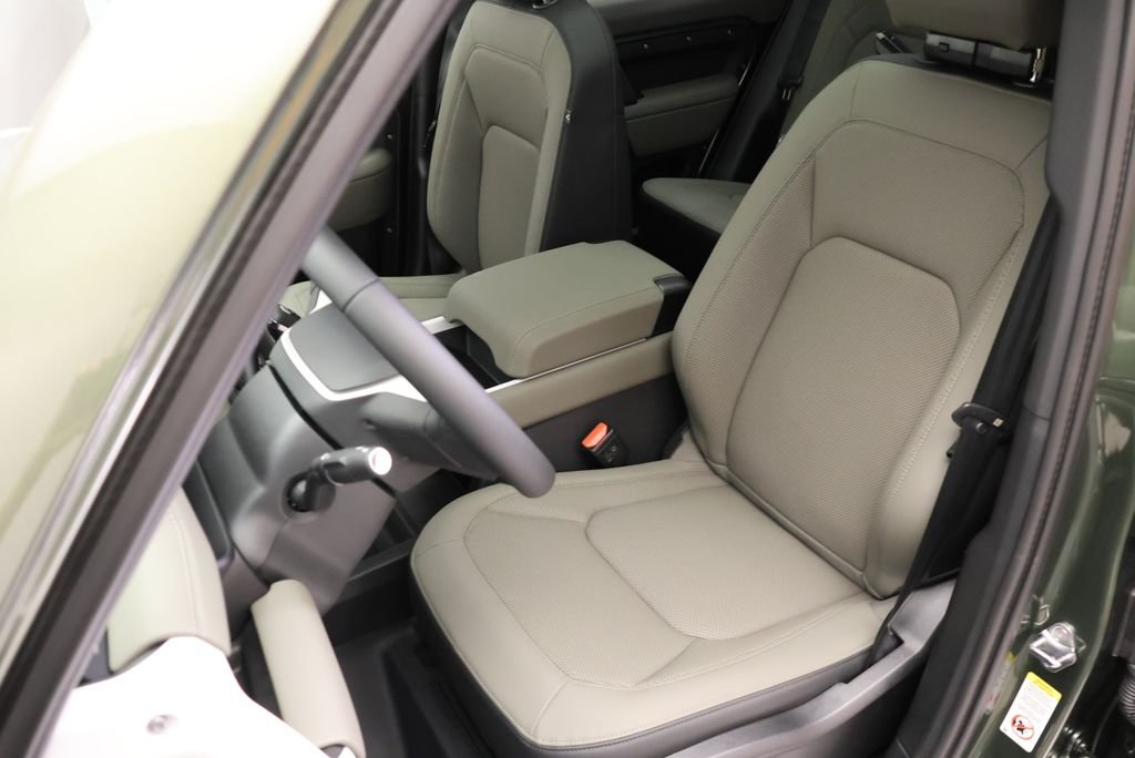 New 2026 Woolstone Green Land Rover S image 29