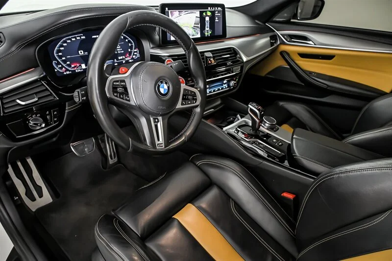 Used 2021 Alpine White BMW COMPETITION image 16