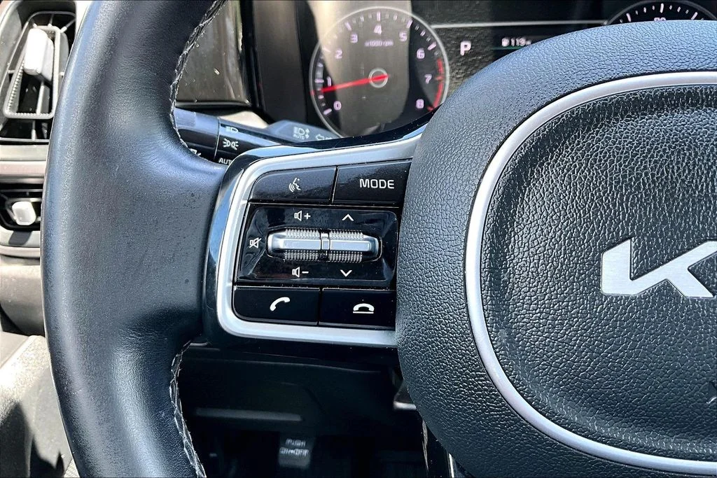 Certified Used 2022 Silver Kia S image 11