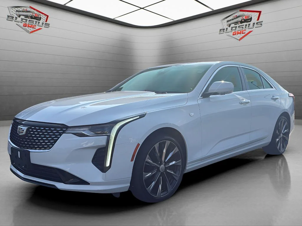 2022 Cadillac CT4