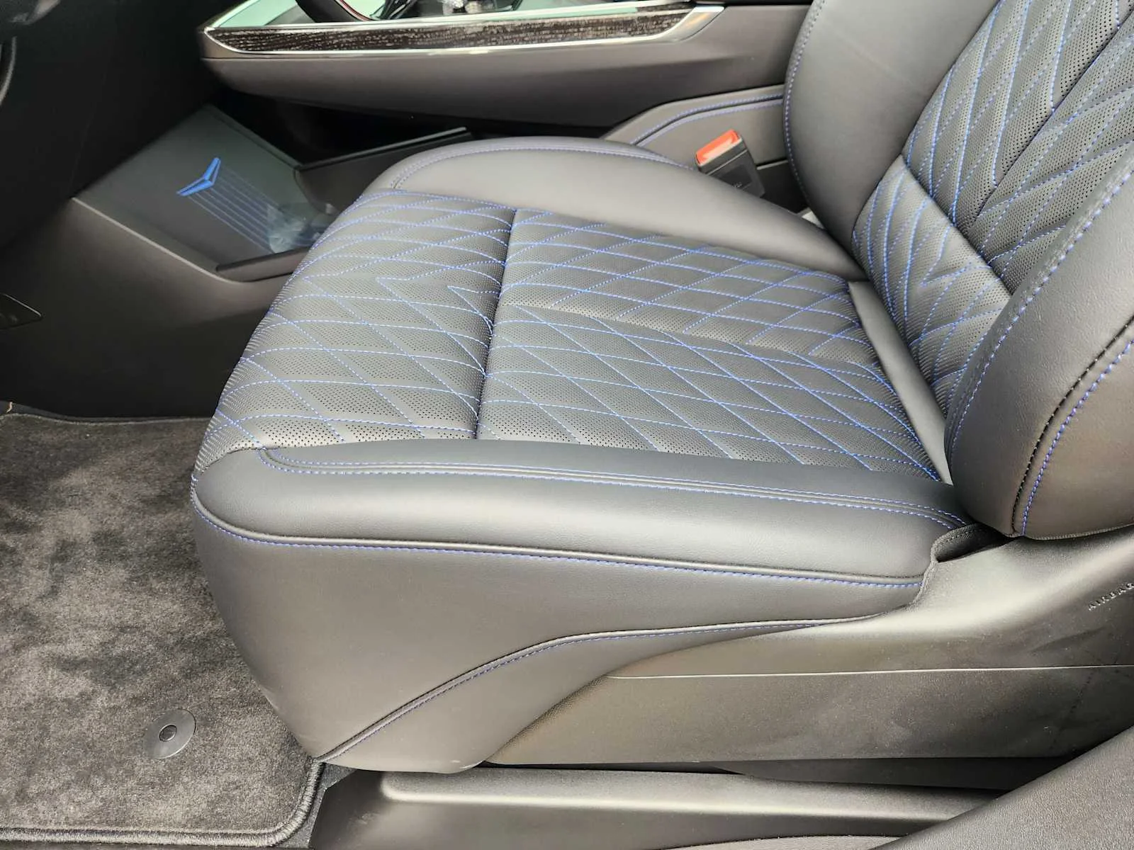 2026 Cadillac Escalade IQ Luxury - Photo 16