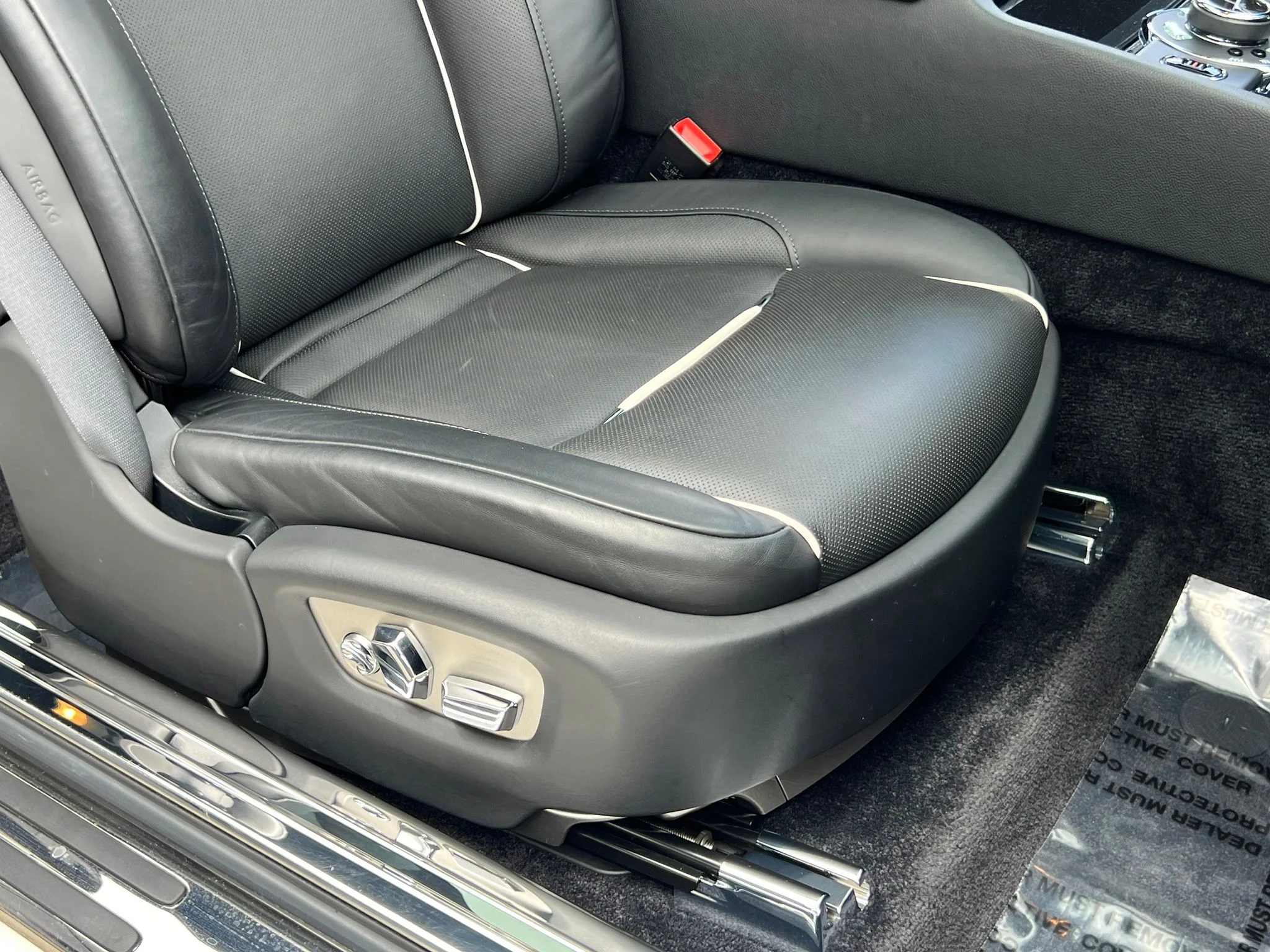 Used 2015 White Rolls-Royce Base image 29