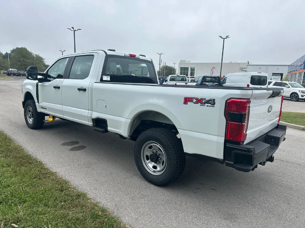 New 2027 White Ford XL image 9