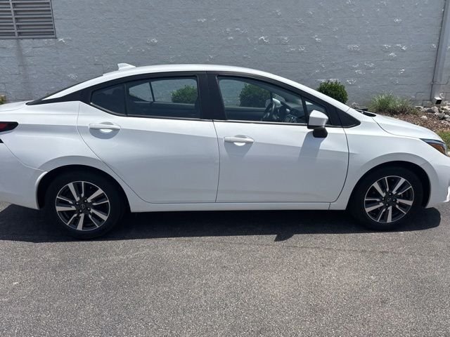 Used 2025 White Nissan 1.6 SV image 8