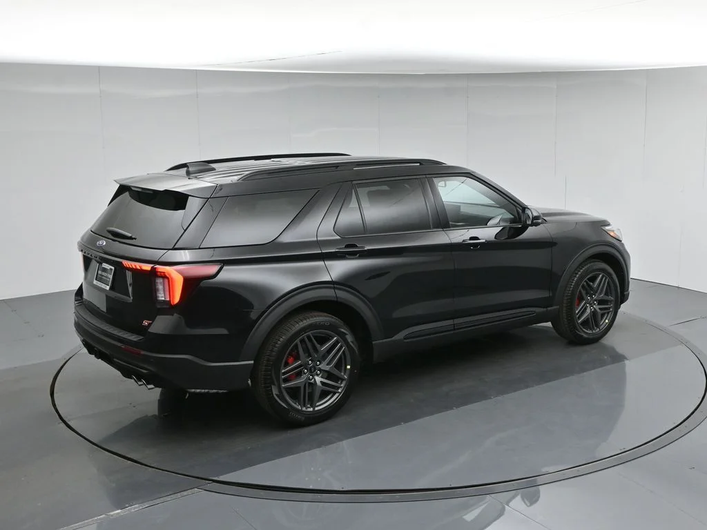 New 2026 Agate Black Metallic Ford ST image 41