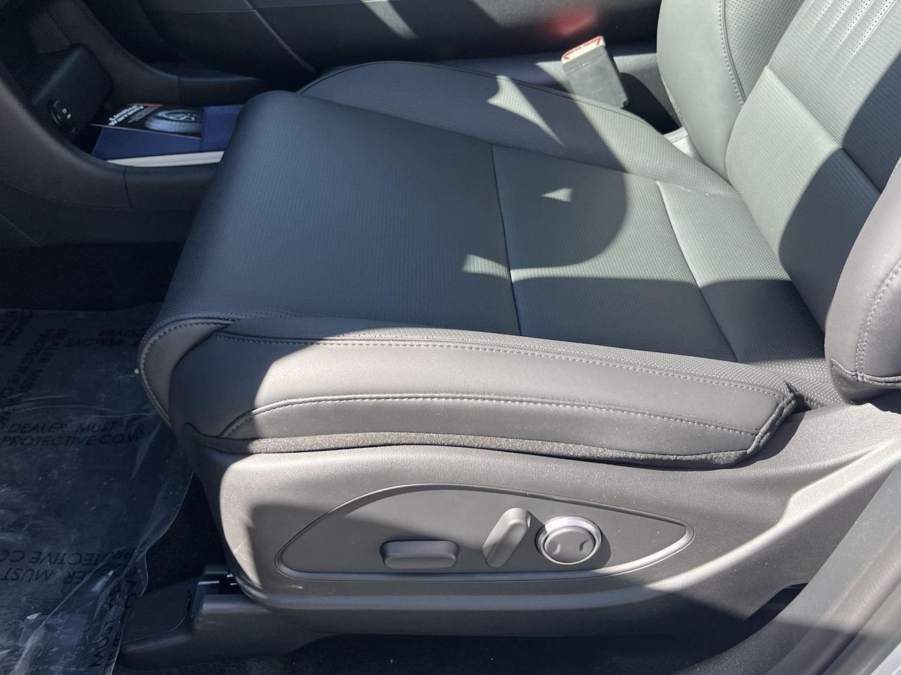 New 2026 Creamy White Pearl Hyundai SEL 8P image 29