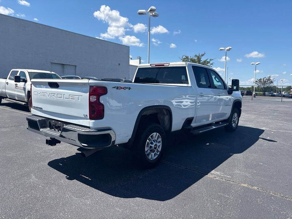 Used 2025 Summit White Chevrolet LT image 3