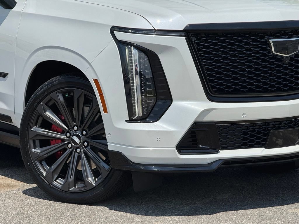Used 2025 Crystal White Tricoat Cadillac Escalade-V image 12