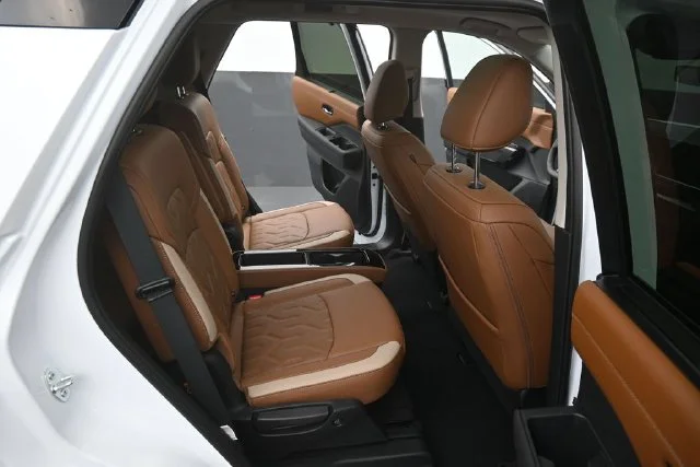 New 2026 White Nissan Platinum image 15