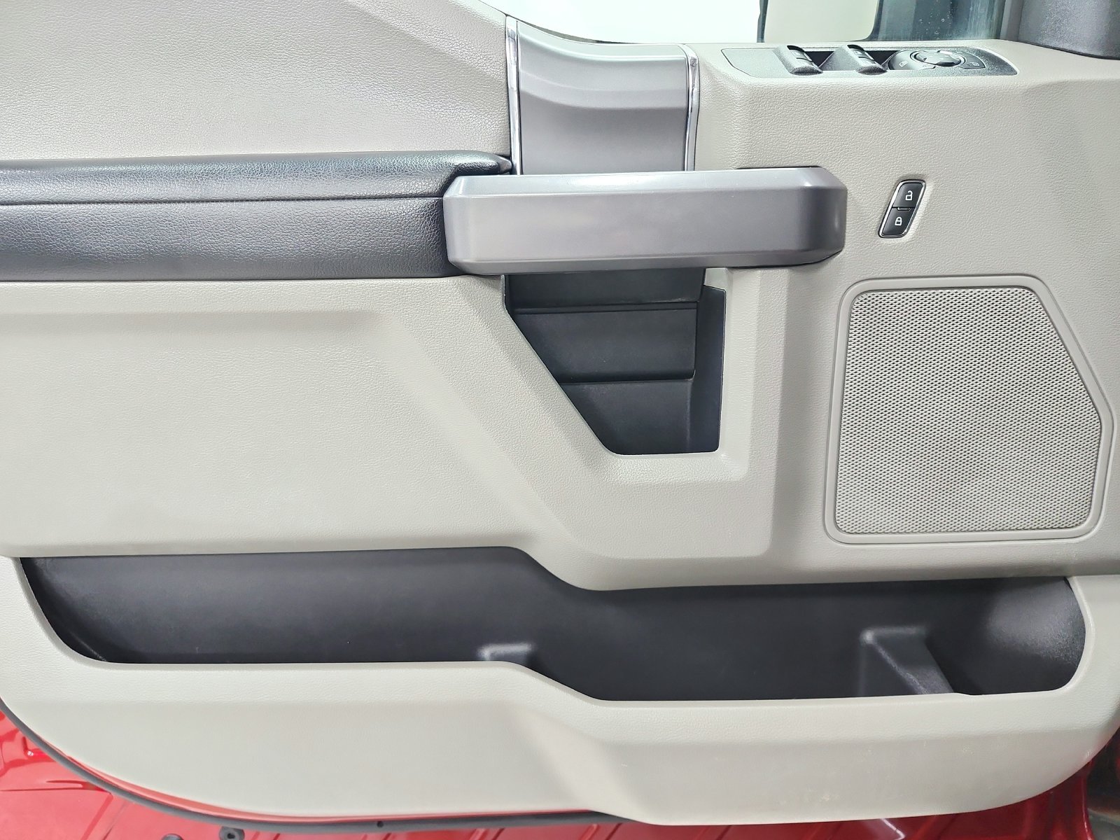 Used 2020 Red Ford XLT image 34