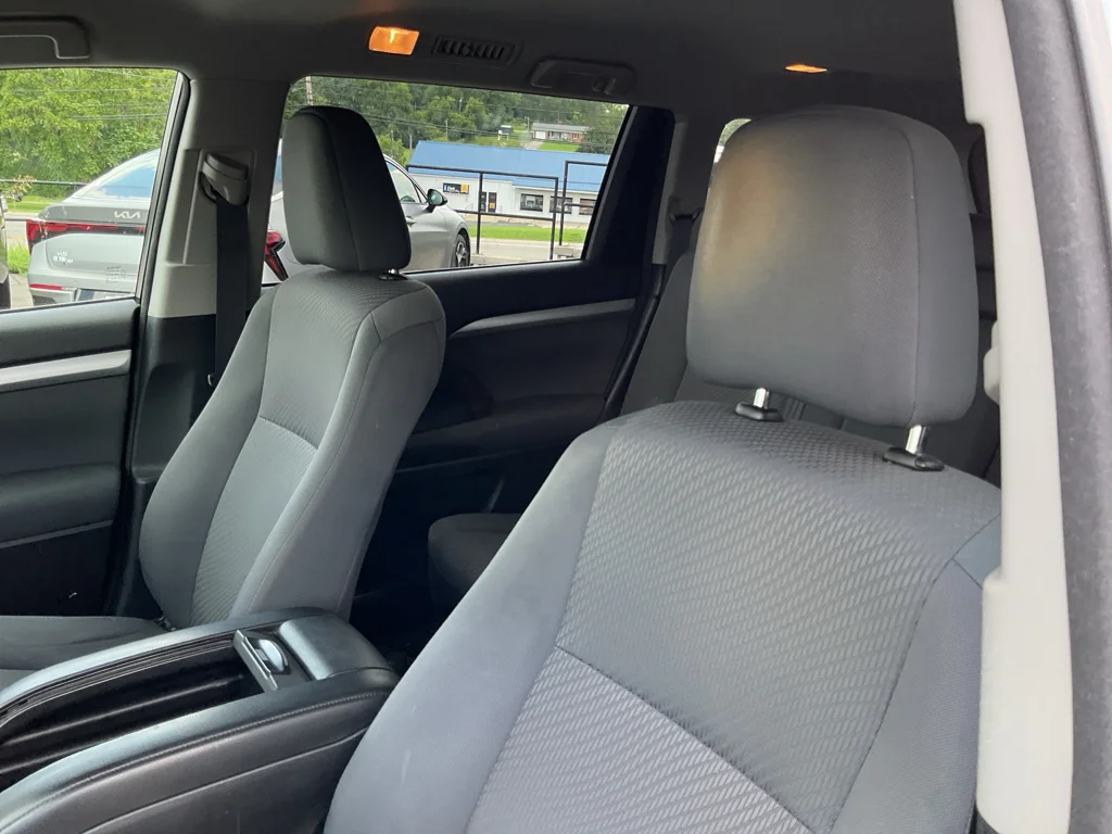 Used 2018 Blizzard Pearl Toyota LE image 13