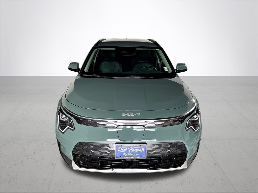 Used 2024 Green Kia Wind image 3