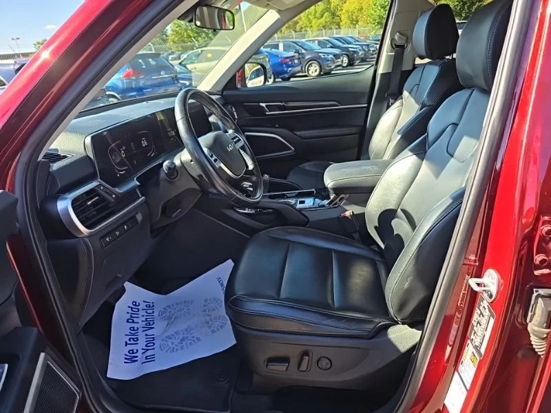 Used 2024 Red Kia S image 24
