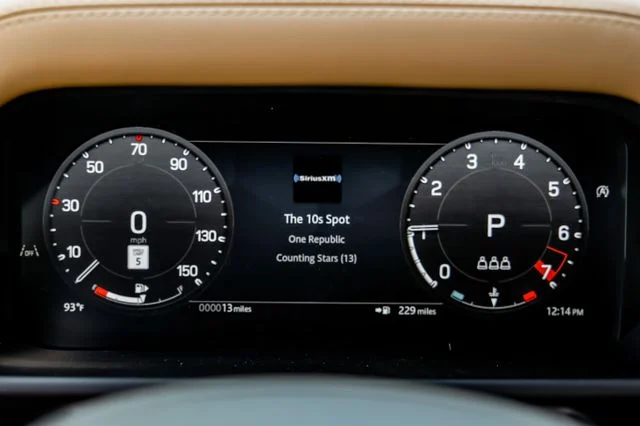 New 2026 Woolstone Green Land Rover X-Dynamic SE image 23