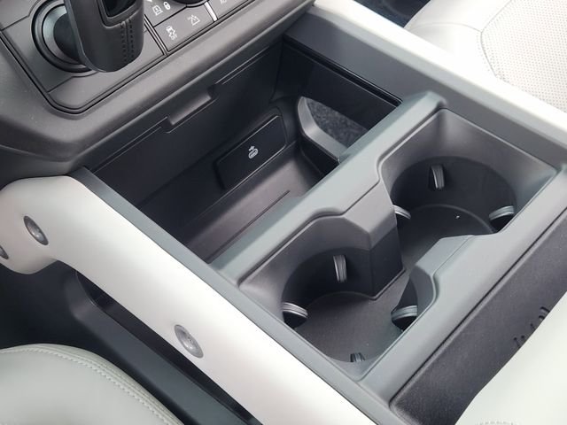 Used 2026 White Land Rover S image 13