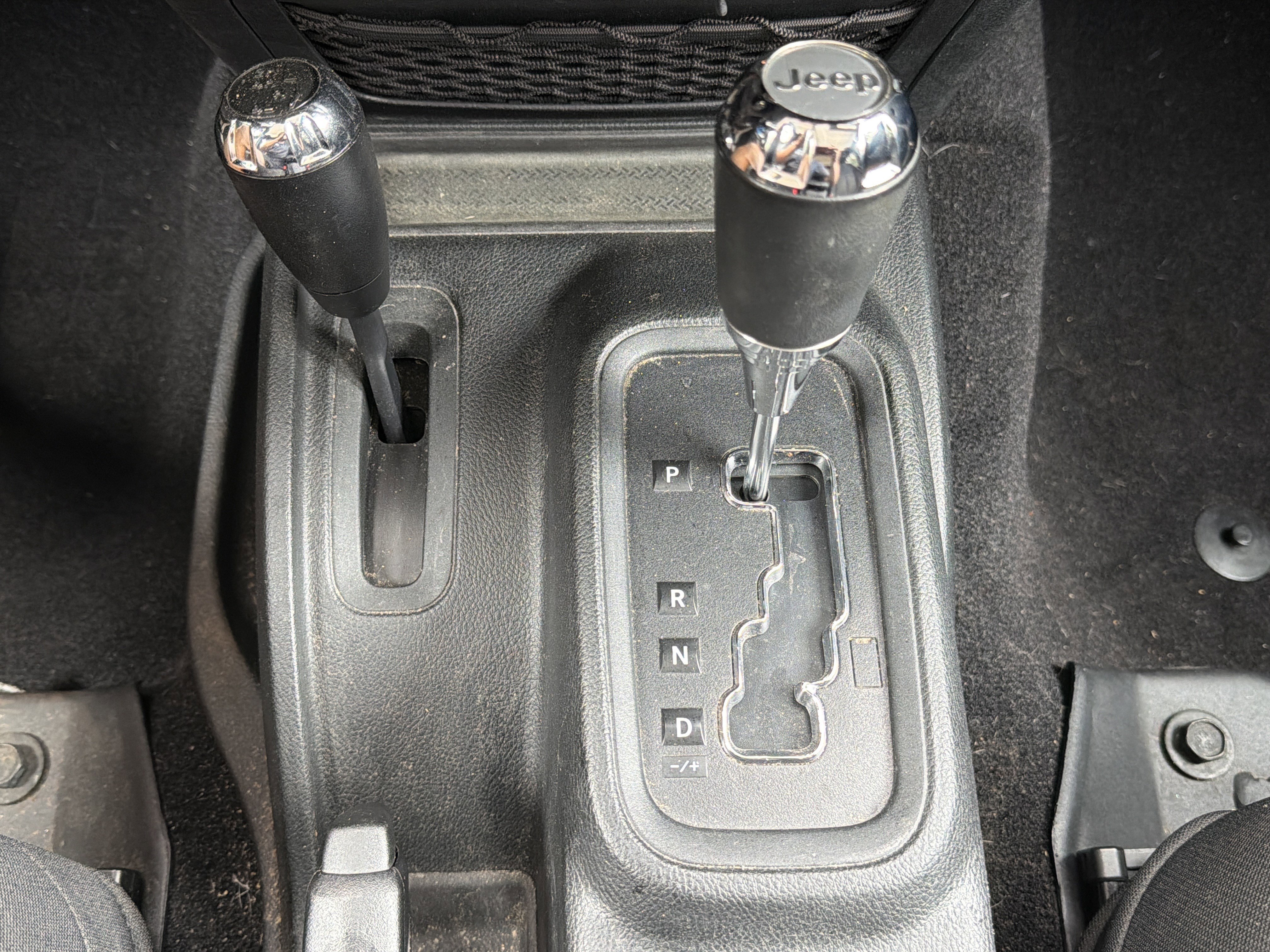 Used 2017 Bright White Clearcoat Jeep Sport image 7