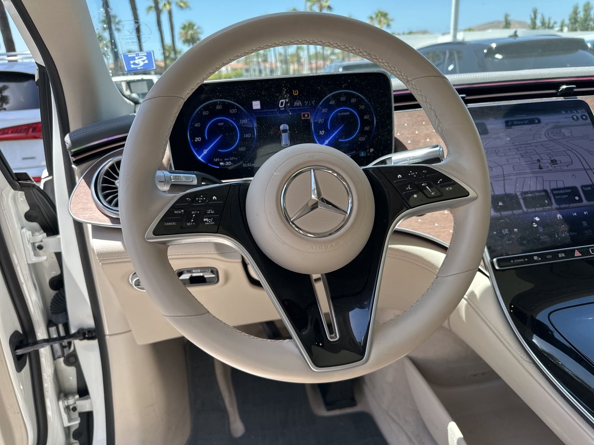 Used 2023  Mercedes-Benz 450 image 7