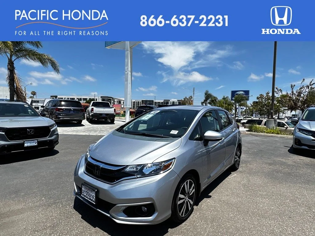 Used 2018 Silver Honda EX image 1
