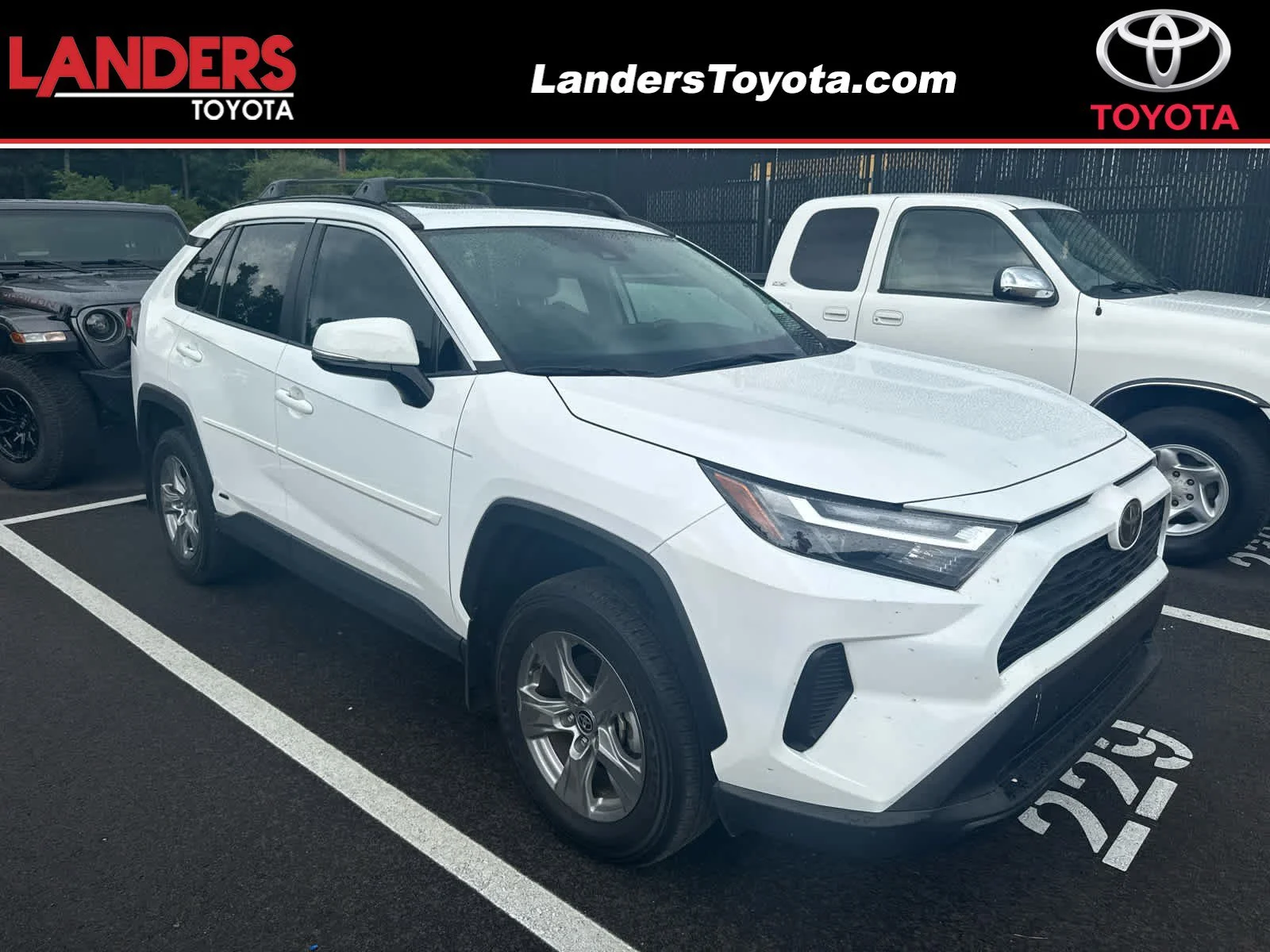 2025 Toyota RAV4 Hybrid XLE AWD's photo