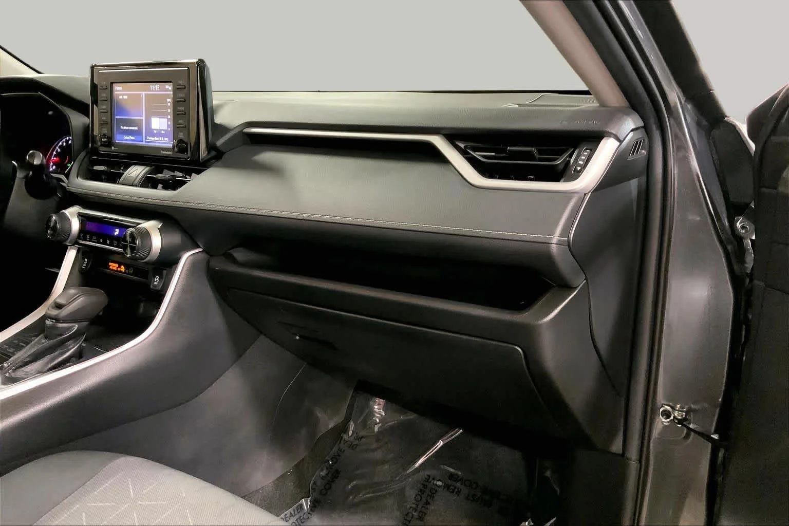 Used 2020 Magnetic Gray Metallic Toyota XLE image 19