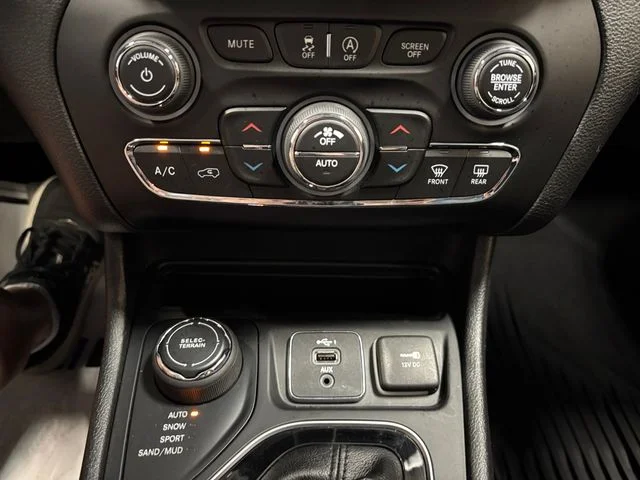 Used 2021 Red Jeep Limited image 22