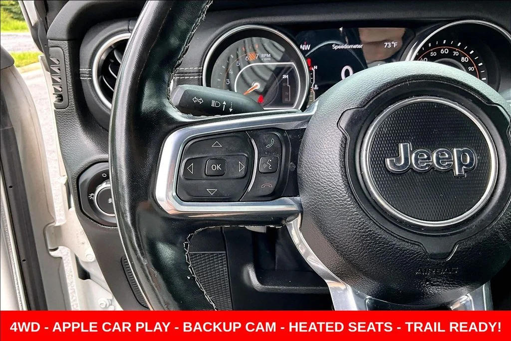 Used 2022 White Jeep Unlimited Sahara image 11