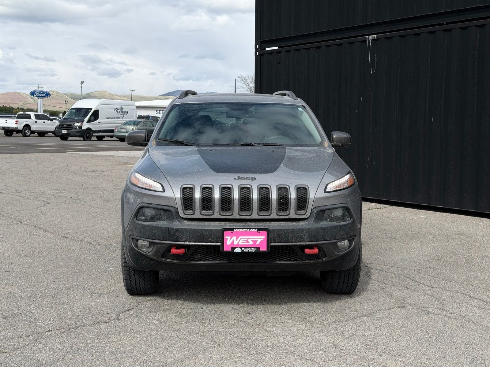 View vehicle photo 2