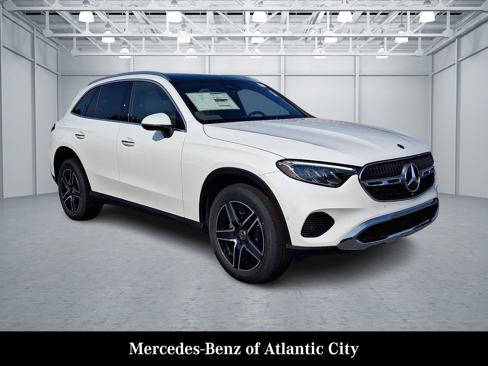 New 2026 Polar White Mercedes-Benz GLC 300 image 1