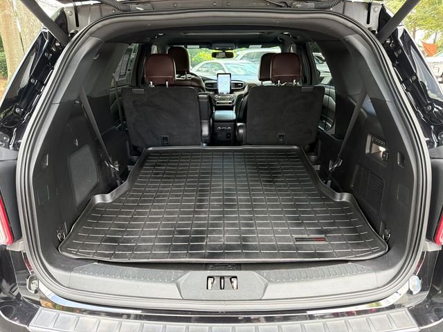 Used 2020 Black Ford Platinum image 18