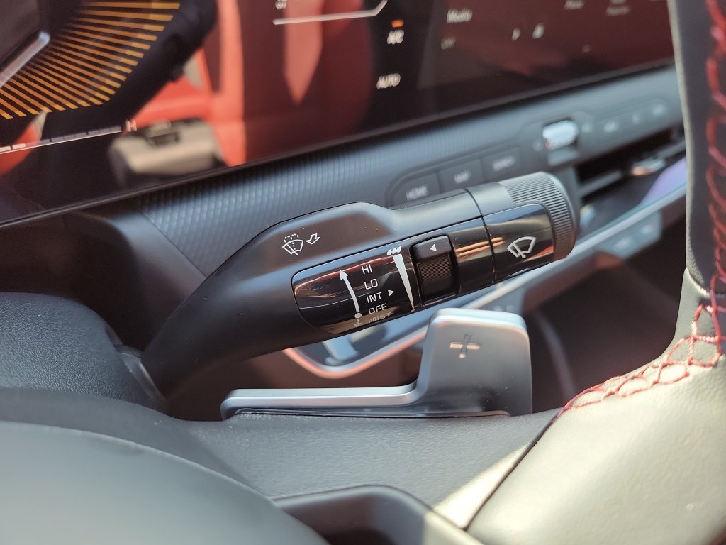 New 2026 Snow White Pearl Kia GT-Line image 28