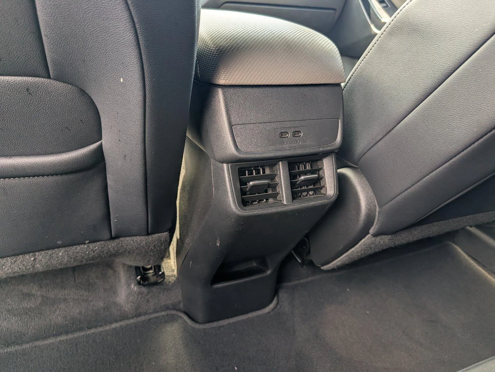 Used 2025 Sterling Gray Metallic Chevrolet LT image 31