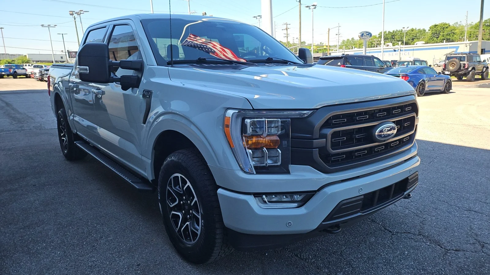 Used 2023 Gray Ford XLT image 6