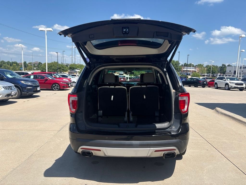 Used 2016 Black Ford Platinum image 47