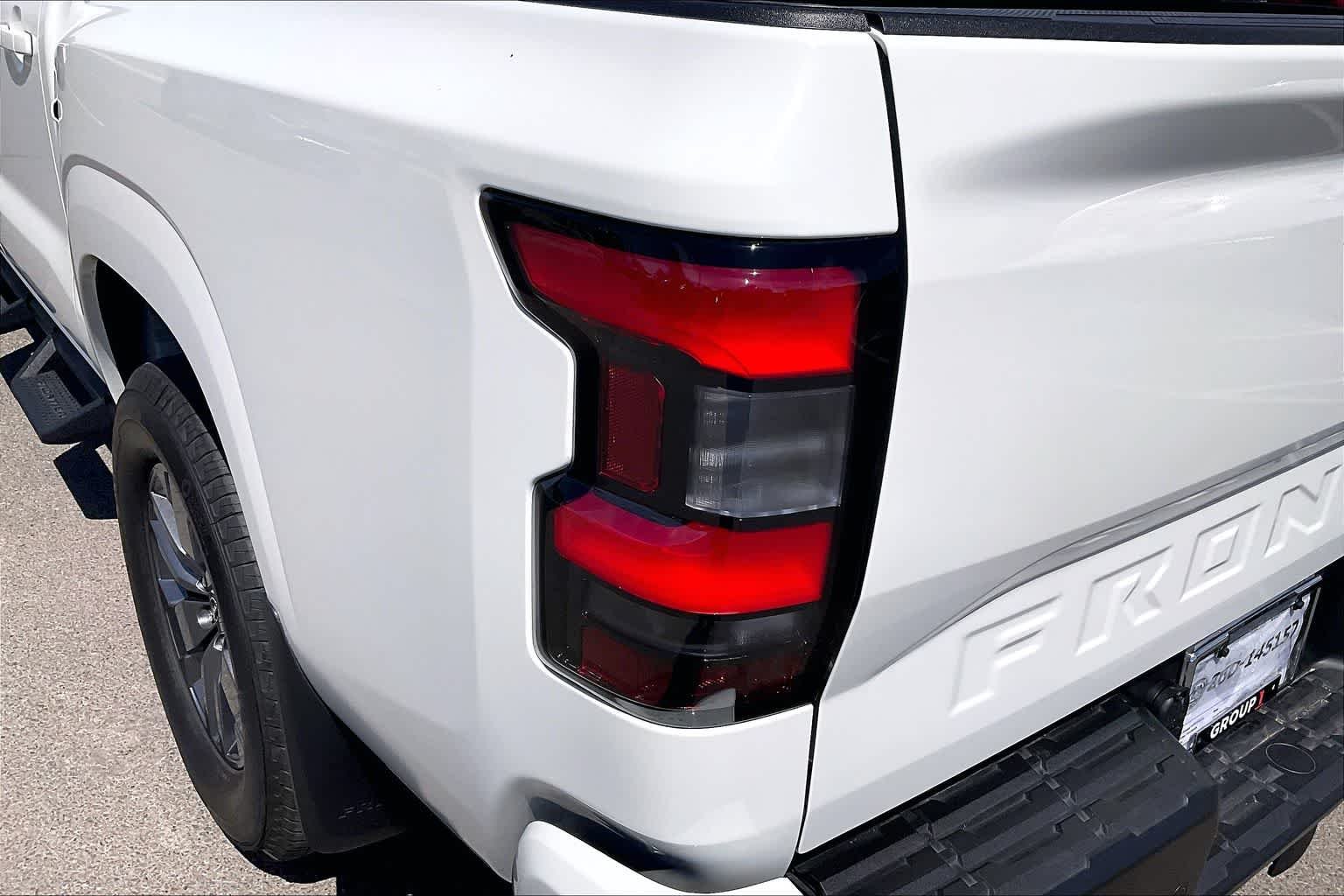 Used 2025 Glacier White Nissan SV image 27