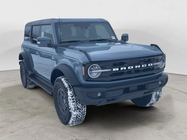 New 2025 Azure Gray Metallic Ford Outer Banks image 7