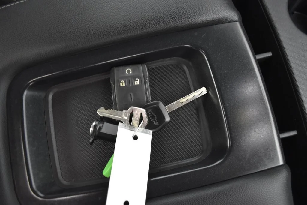 Used 2019 Summit White Chevrolet LT image 26
