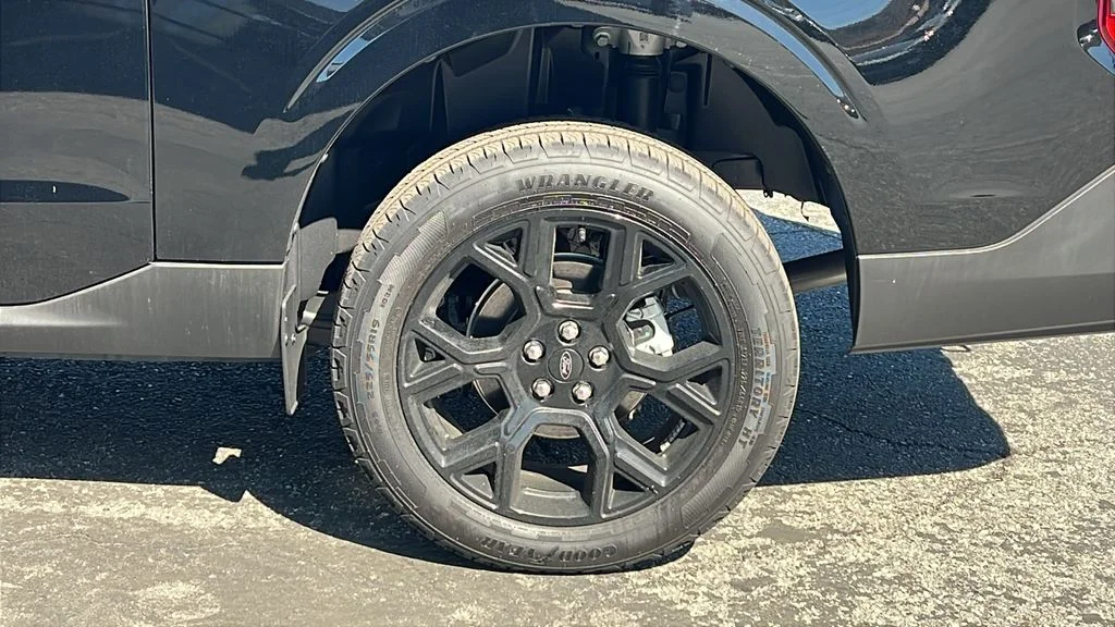 2025 Ford Maverick XLT - Photo 6