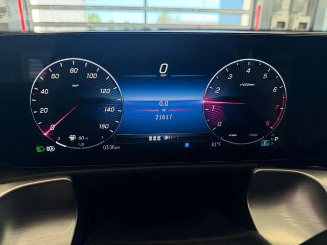 Certified Used 2024 Blue Mercedes-Benz GLB 250 image 15