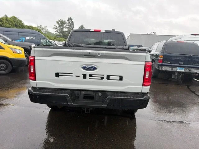 Used 2023 Avalanche Ford XLT image 6