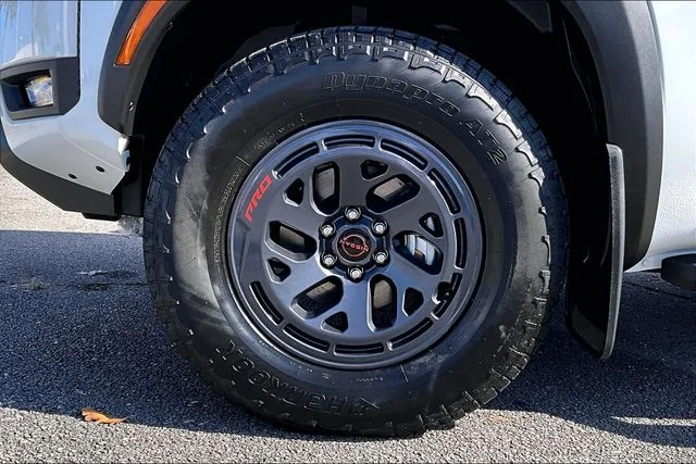2026 Nissan Frontier PRO-4X - Photo 8